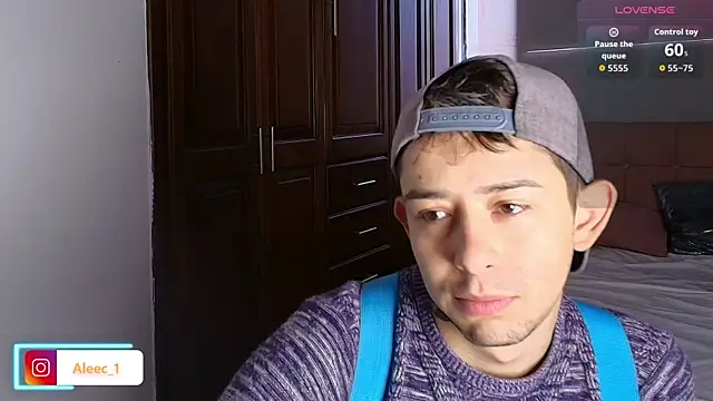 Snapshot of Aleecandrews chatting on October 28, 7:16 pm Aleecandrews online show from October 28, 7:16 pm