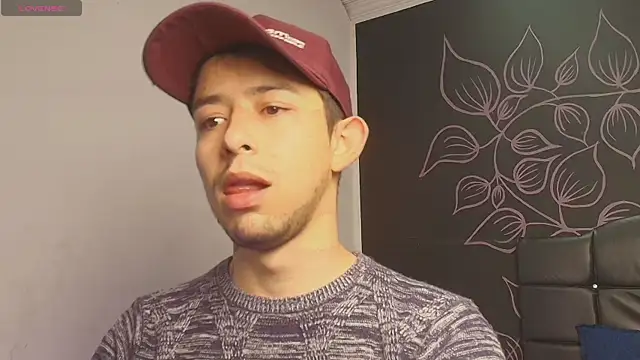 Snapshot of Aleecandrews chatting on November 14, 7:23 pm Aleecandrews online show from November 14, 7:23 pm