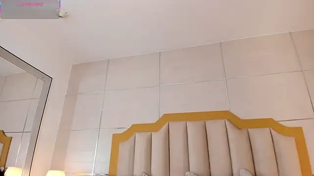 Snapshot of MaddieParker chatting on October 29, 7:26 pm MaddieParker online show from October 29, 7:26 pm