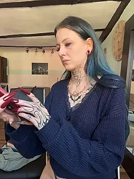 Seductively4 20 online show from March 4, 9:15 am