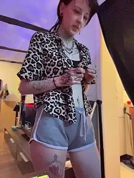 Seductively4 20 online show from June 22, 7:55 pm
