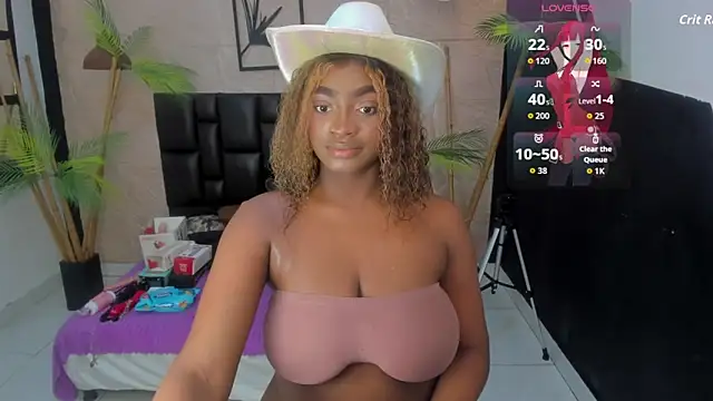 Snapshot of alana_bonny chatting on October 9, 12:25 pm alana bonny online show from October 9, 12:25 pm