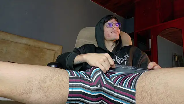 david huge online show from February 2, 4:11 am