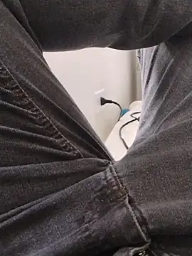 Snapshot of LeoMaduroSP chatting on November 27, 2:41 pm LeoMaduroSP online show from November 27, 2:41 pm