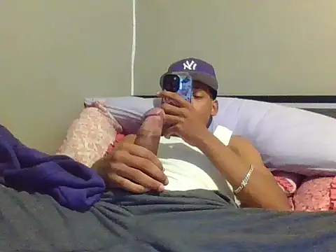 Snapshot of mikyng chatting on December 2, 4:07 am mikyng online show from December 2, 4:07 am