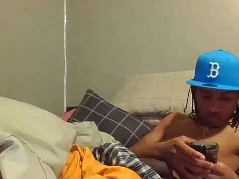 Snapshot of mikyng chatting on December 18, 4:07 am mikyng online show from December 18, 4:07 am