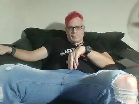 Snapshot of nerdy6 chatting on November 9, 8:12 am nerdy6 online show from November 9, 8:12 am