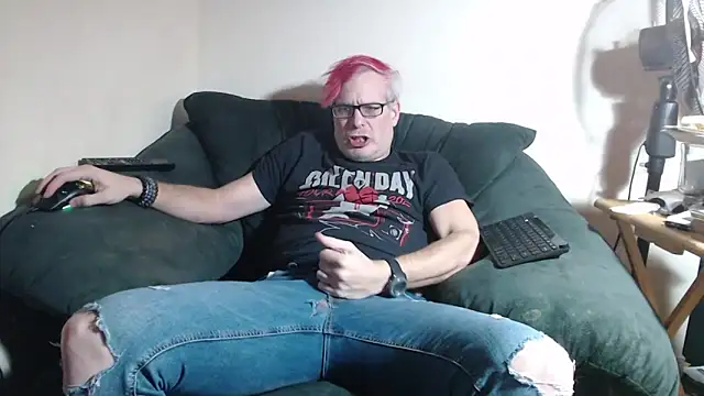 Snapshot of nerdy6 chatting on January 8, 2:25 am nerdy6 online show from January 8, 2:25 am