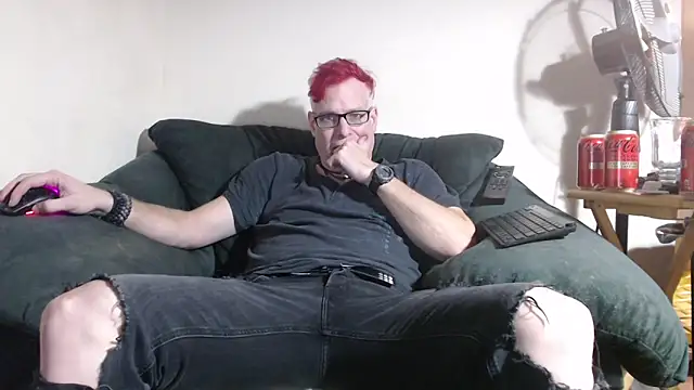 Snapshot of nerdy6 chatting on February 1, 8:24 am nerdy6 online show from February 1, 8:24 am