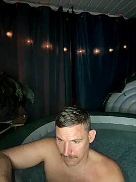 Snapshot of Integrityofsin chatting on October 12, 12:20 am Integrityofsin online show from October 12, 12:20 am