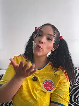 Snapshot of ivonne_diaz1 chatting on July 7, 6:45 pm ivonne diaz1 online show from July 7, 6:45 pm