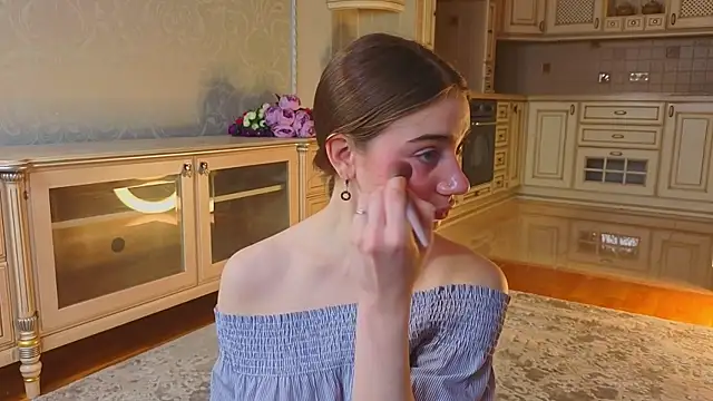 EadlinGillim online show from October 31, 3:07 am