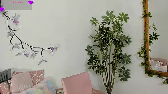 Snapshot of valerieMattson chatting on November 25, 5:02 pm valerieMattson online show from November 25, 5:02 pm