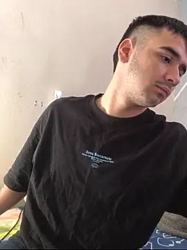 Snapshot of Cesar_Augusto chatting on February 17, 2:02 pm Cesar Augusto online show from February 17, 2:02 pm