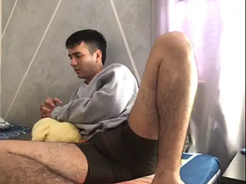 Snapshot of Cesar_Augusto chatting on March 3, 4:13 pm Cesar Augusto online show from March 3, 4:13 pm