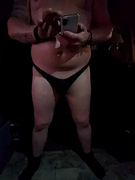 Snapshot of JoeyUhOh chatting on November 11, 7:30 am JoeyUhOh online show from November 11, 7:30 am