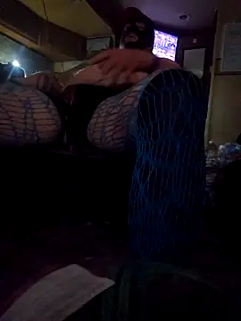 Snapshot of JoeyUhOh chatting on November 17, 11:05 am JoeyUhOh online show from November 17, 11:05 am