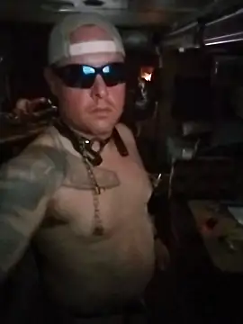 Snapshot of JoeyUhOh chatting on December 21, 6:09 am JoeyUhOh online show from December 21, 6:09 am