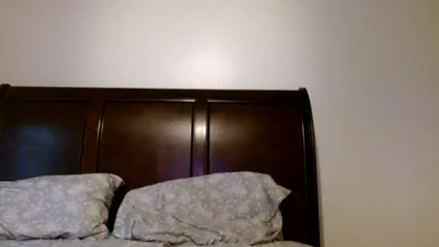 Snapshot of carlithefreak chatting on September 27, 10:26 pm carlithefreak online show from September 27, 10:26 pm