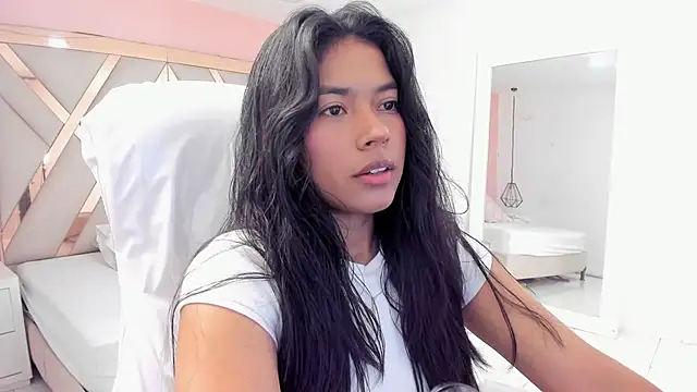 Snapshot of samantaa_shy chatting on November 25, 2:55 am samantaa shy online show from November 25, 2:55 am