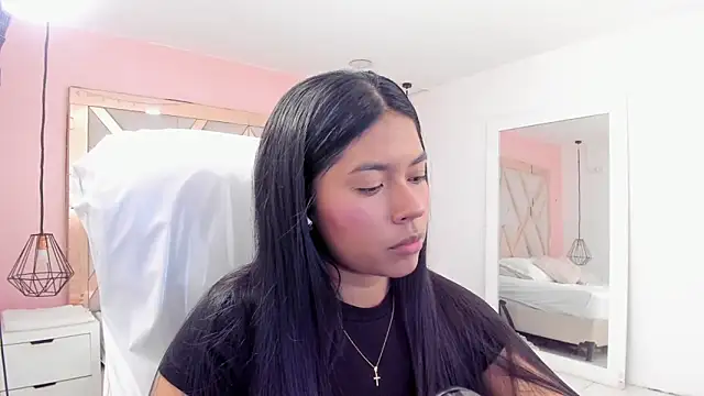 Snapshot of samantaa_shy chatting on November 28, 2:47 am samantaa shy online show from November 28, 2:47 am