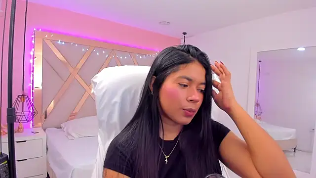 samantaa shy online show from February 11, 3:00 am