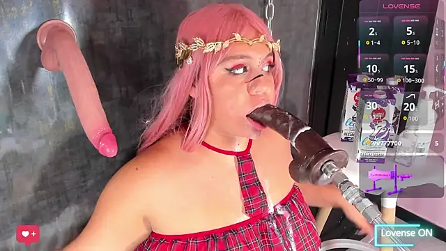 Snapshot of sharlotthe_bigass chatting on November 15, 11:54 pm sharlotthe bigass online show from November 15, 11:54 pm