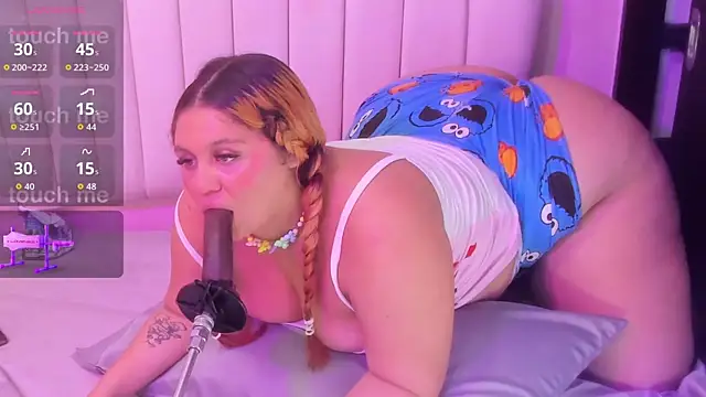 sharlotthe bigass online show from June 20, 9:01 am