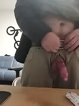 Snapshot of Thompsen1992 chatting on September 24, 10:24 pm Thompsen1992 online show from September 24, 10:24 pm