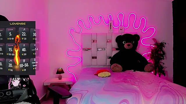 Snapshot of Abbygilx chatting on October 16, 1:17 am Abbygilx online show from October 16, 1:17 am