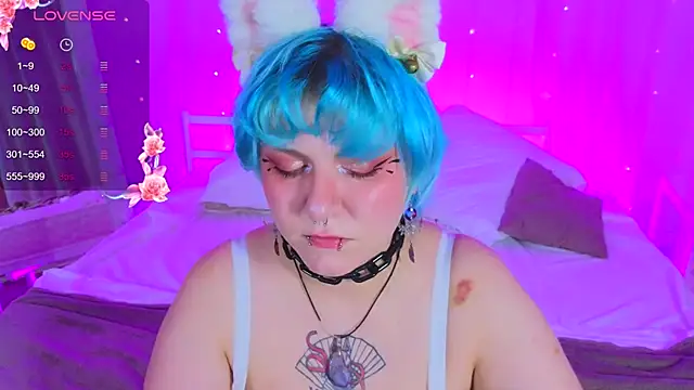 Snapshot of bluelunaray chatting on September 12, 10:59 am bluelunaray online show from September 12, 10:59 am