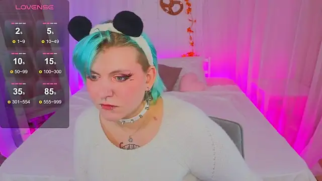 Snapshot of bluelunaray chatting on September 19, 10:27 am bluelunaray online show from September 19, 10:27 am