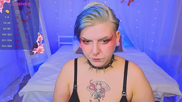 Snapshot of bluelunaray chatting on September 24, 11:02 am bluelunaray online show from September 24, 11:02 am