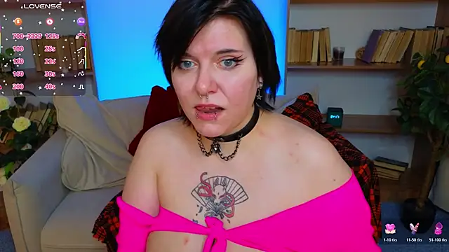 Snapshot of bluelunaray chatting on November 3, 10:49 am bluelunaray online show from November 3, 10:49 am