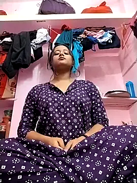 Snapshot of Fun__with__Prity chatting on October 30, 6:19 pm Fun with Prity online show from October 30, 6:19 pm