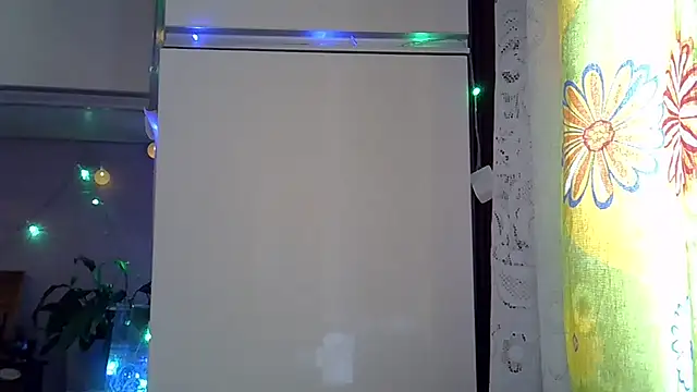 Snapshot of Krystal_82 chatting on October 29, 11:01 am Krystal 82 online show from October 29, 11:01 am