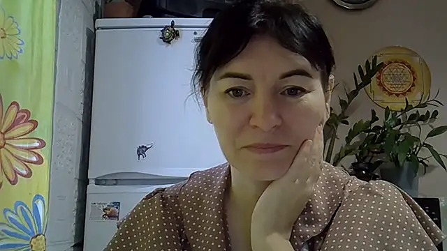 Snapshot of Krystal_82 chatting on November 5, 9:09 am Krystal 82 online show from November 5, 9:09 am