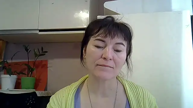 Krystal 82 online show from February 12, 8:20 am