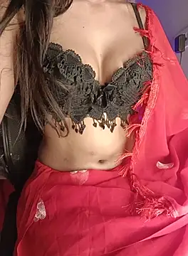 Snapshot of queen_girl_ chatting on October 6, 5:43 pm queen girl online show from October 6, 5:43 pm