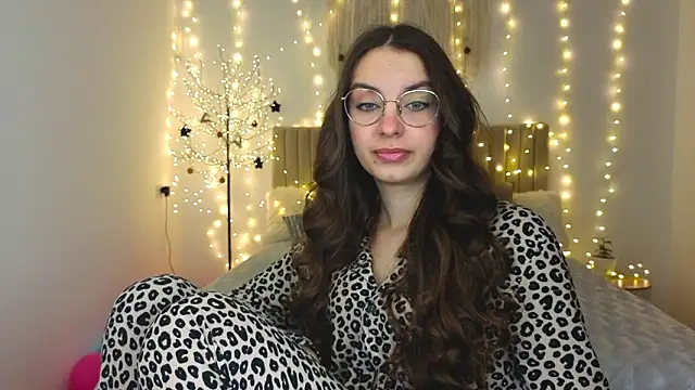 Real cutie1 online show from January 15, 1:37 pm