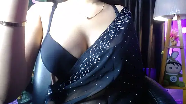 kiara 1122 online show from May 24, 8:03 pm