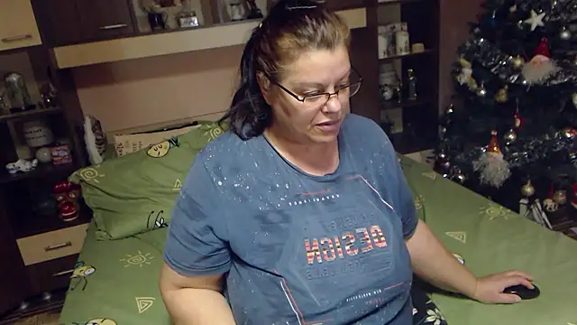 Claudia 71love online show from December 17, 8:43 pm