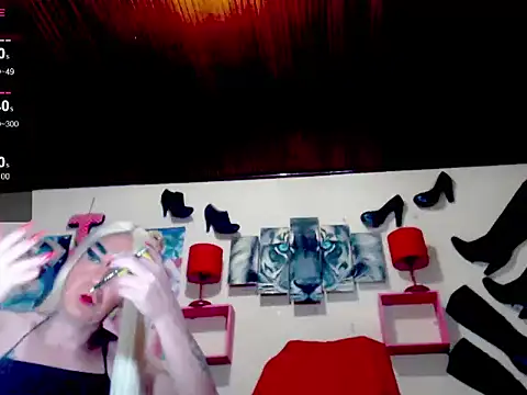 Snapshot of blondehot5v chatting on September 17, 12:07 pm blondehot5v online show from September 17, 12:07 pm