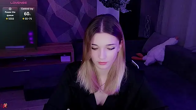 Sandy Belle online show from November 11, 8:09 pm