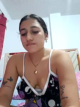 Snapshot of Tammys4 chatting on November 25, 2:11 am Tammys4 online show from November 25, 2:11 am