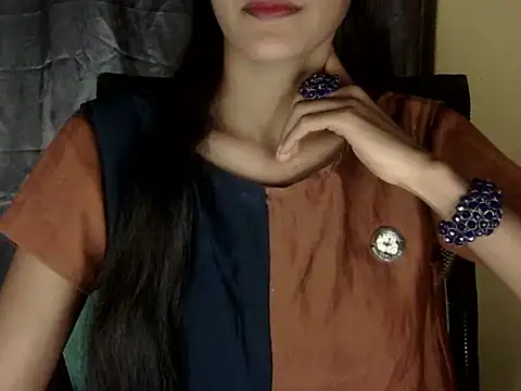 zara Khan0 online show from December 3, 5:22 pm