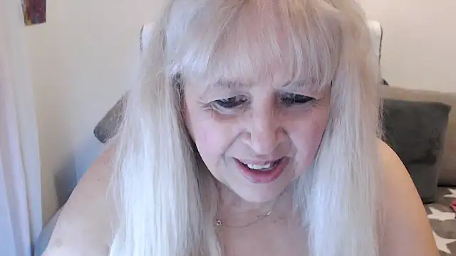 SusiLifeXXX online show from September 10, 7:25 pm