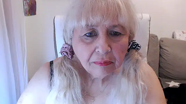 SusiLifeXXX online show from October 25, 8:25 pm