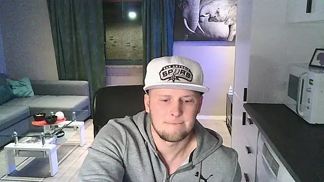 Dartanjanas13 online show from February 7, 7:39 pm