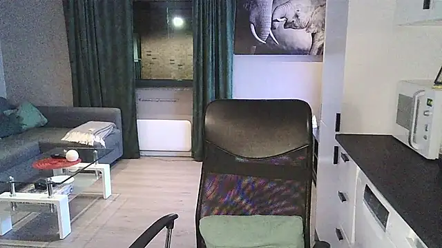 Dartanjanas13 online show from February 19, 8:05 pm